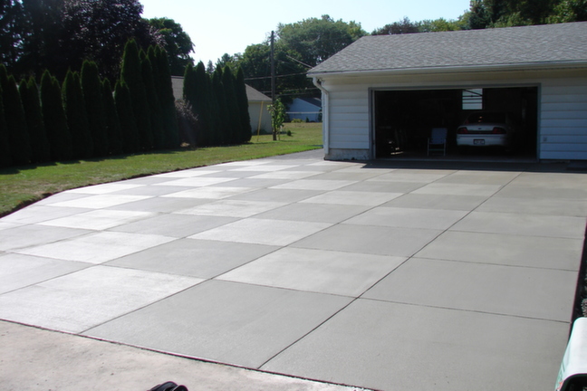 menomonee_falls_wi_concrete_driveway_2 Menomonee Falls Driveway Project