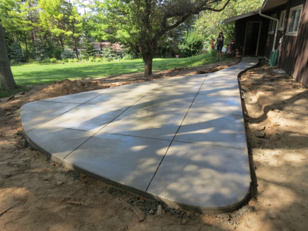 west_bend_wi_concrete_patio_2 Concrete patio installation project in west bend