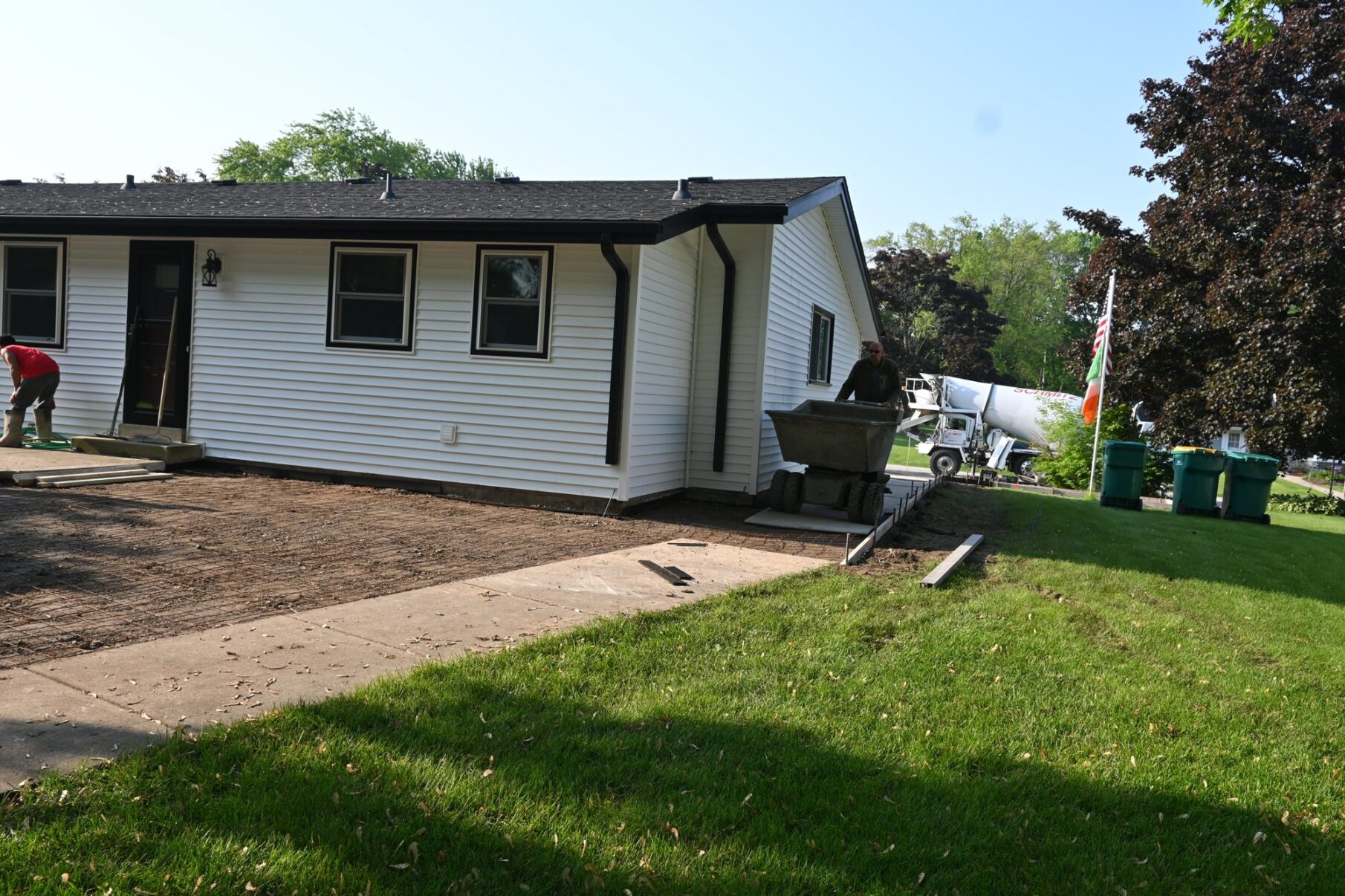 A closer look at preparation and concrete work on site.