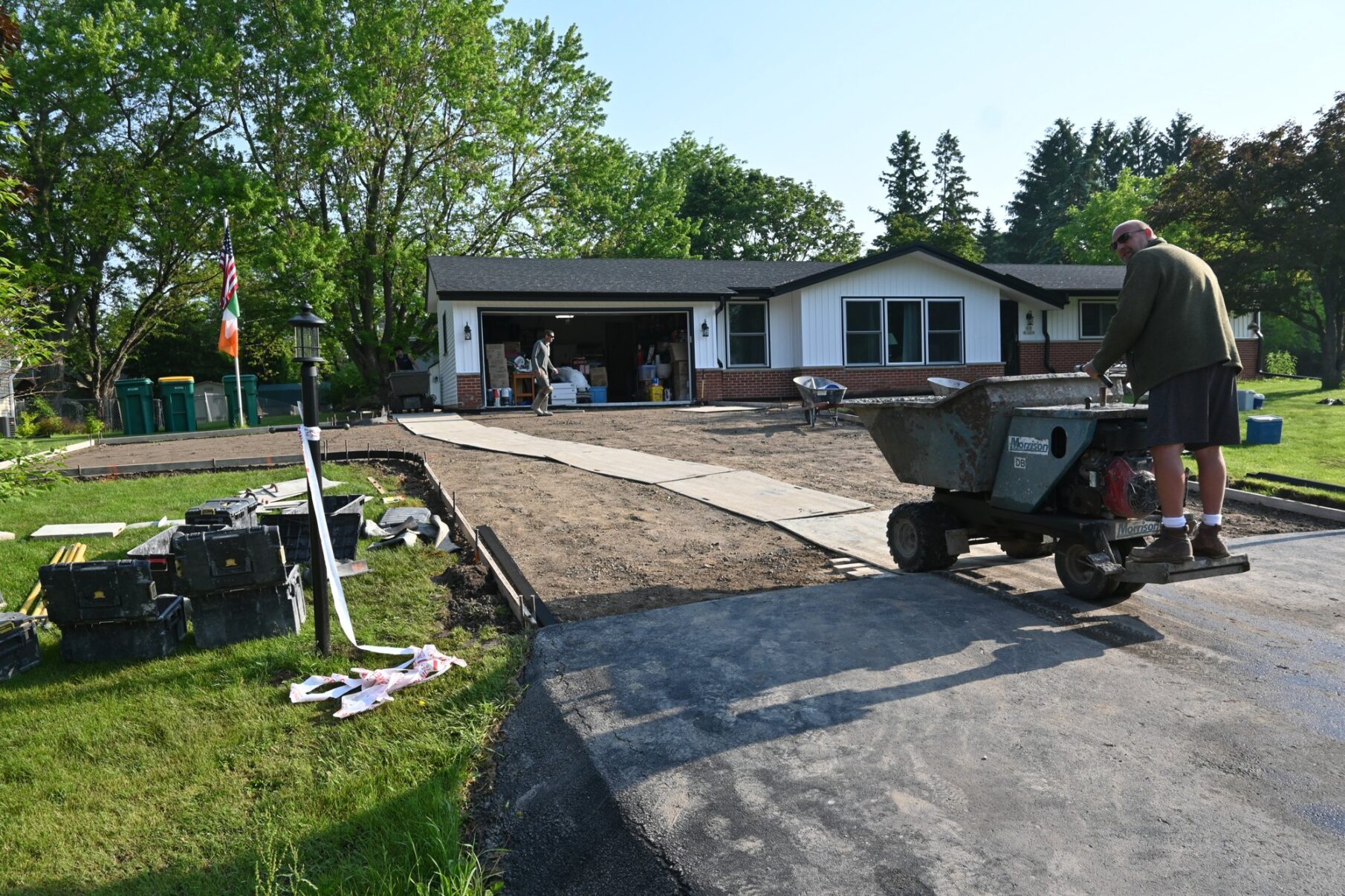 A closer look at preparation and concrete work on site.