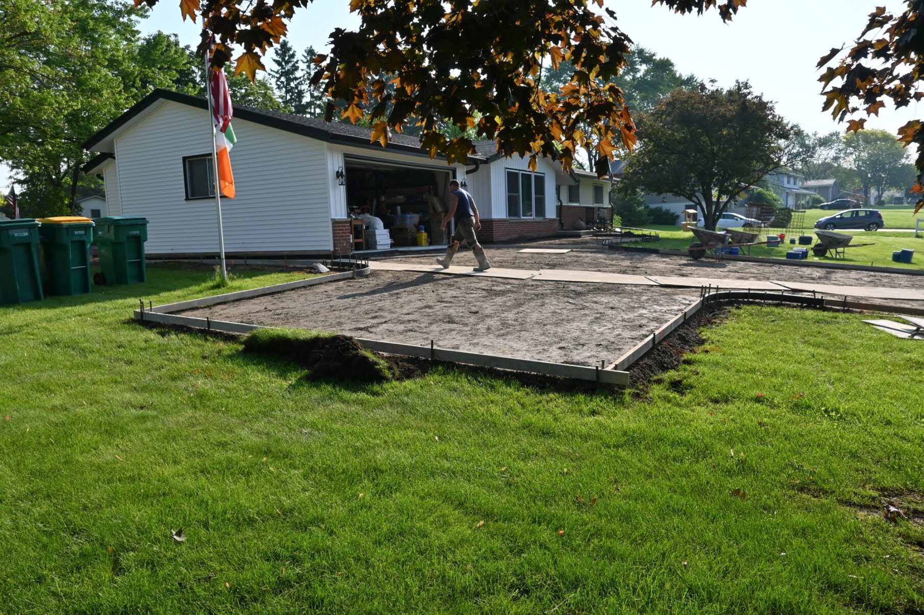 A closer look at preparation and concrete work on site.
